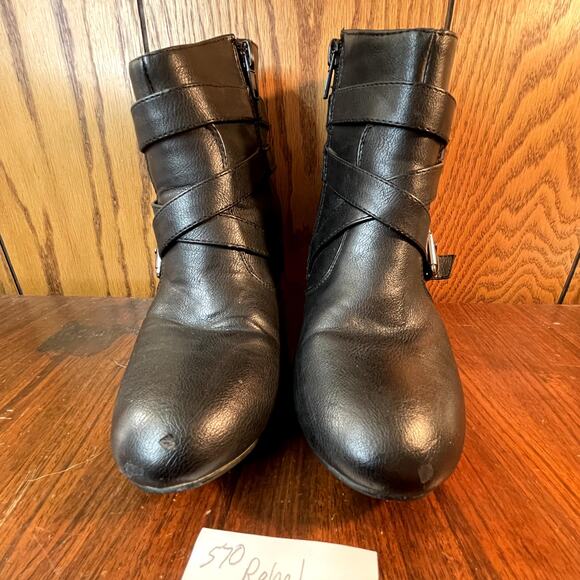 Rebel Bootie women size 6 inside zip buckles - Picture 8 of 9